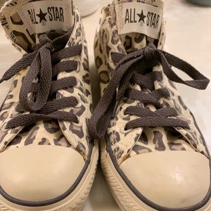 Brown leopard Converse